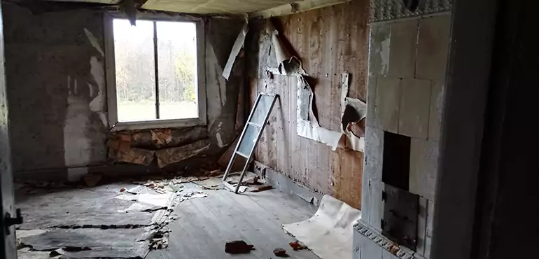 Why Selling a Distressed House Through Traditional Methods Fails in Richmond